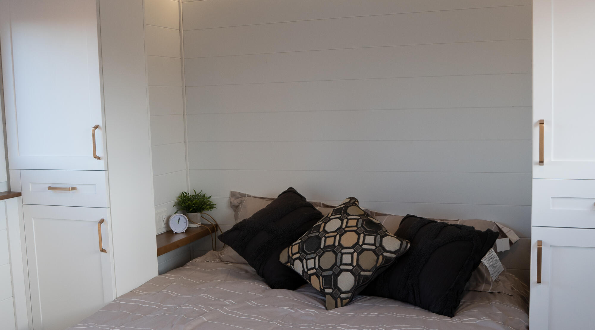 tiny house on wheels bedroom