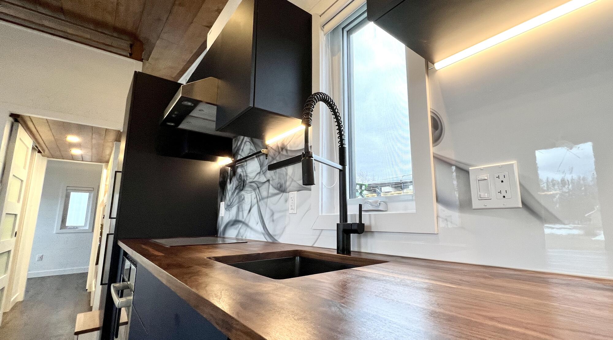 tiny house on wheels counter