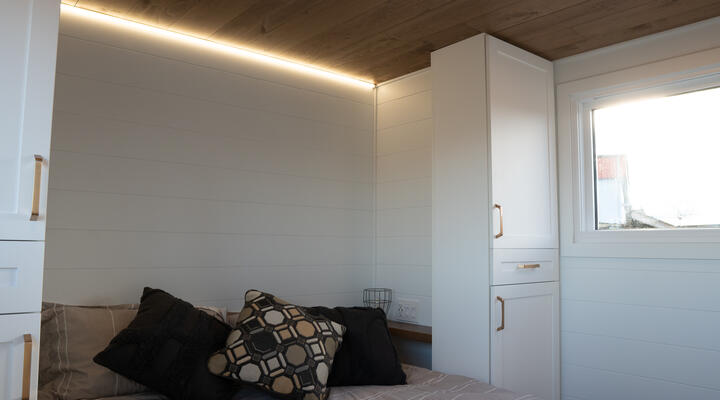 tiny house on wheels bedroom