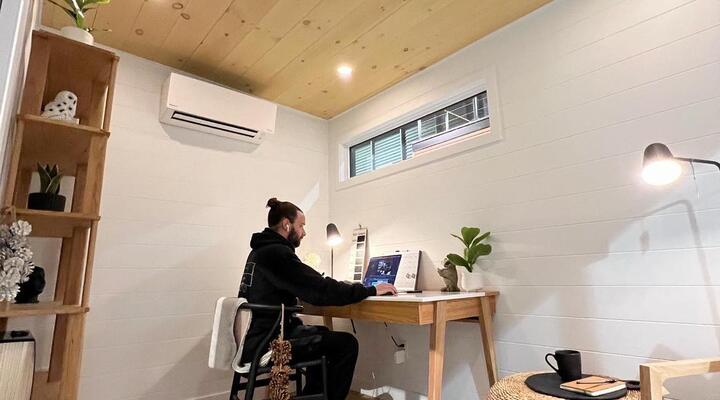 ADU - Cabin - 8' x 12' & 10' x 16' - 4 seasons - Home office