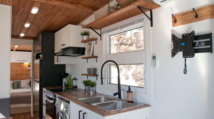 tiny house on wheels kitchen