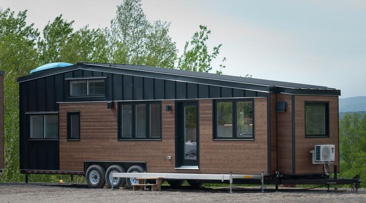 tiny house on wheels exterior