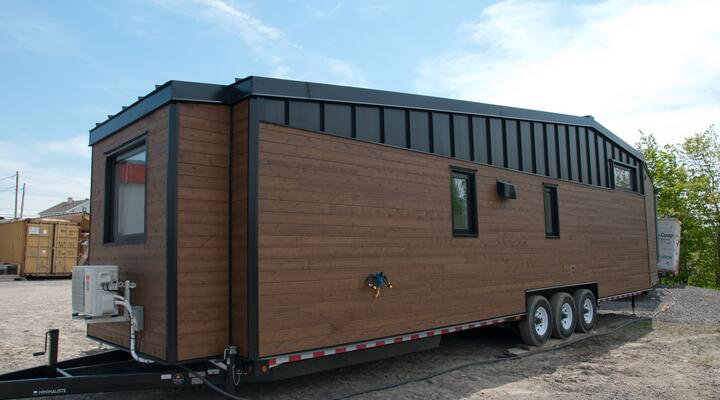 tiny house on wheels exterior