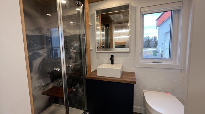tiny house on wheels bathroom