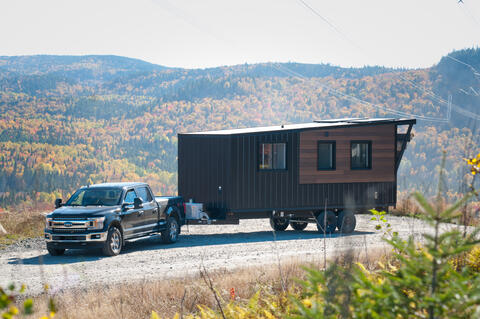 tiny house on wheels - 1 bedrooms - off grid - 4 seasons